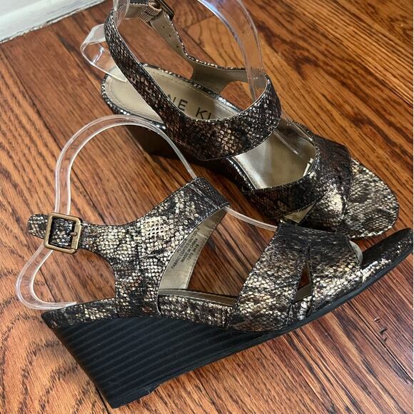 Anne Klein Brown Bronzy Snakeskin Print Askarry I Flex Wedge Sandals Size 7 Moto - Picture 1 of 16